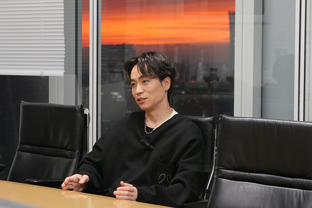 インタビューの様子 2